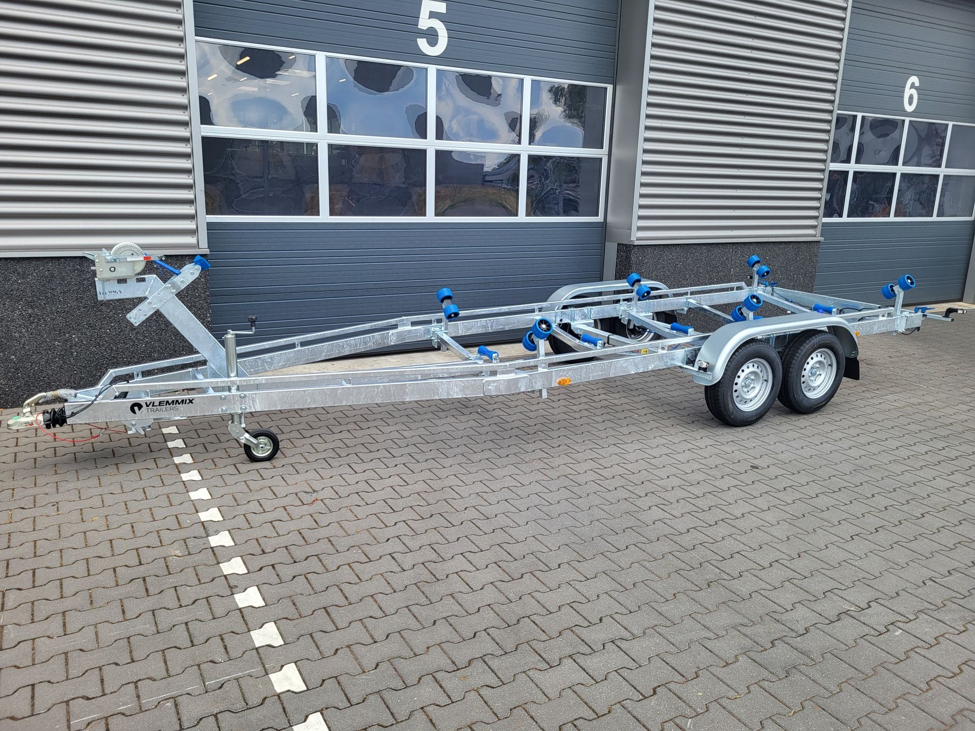 H 7 m - 2,920 Kg - 2 axles BOAT TRAILER