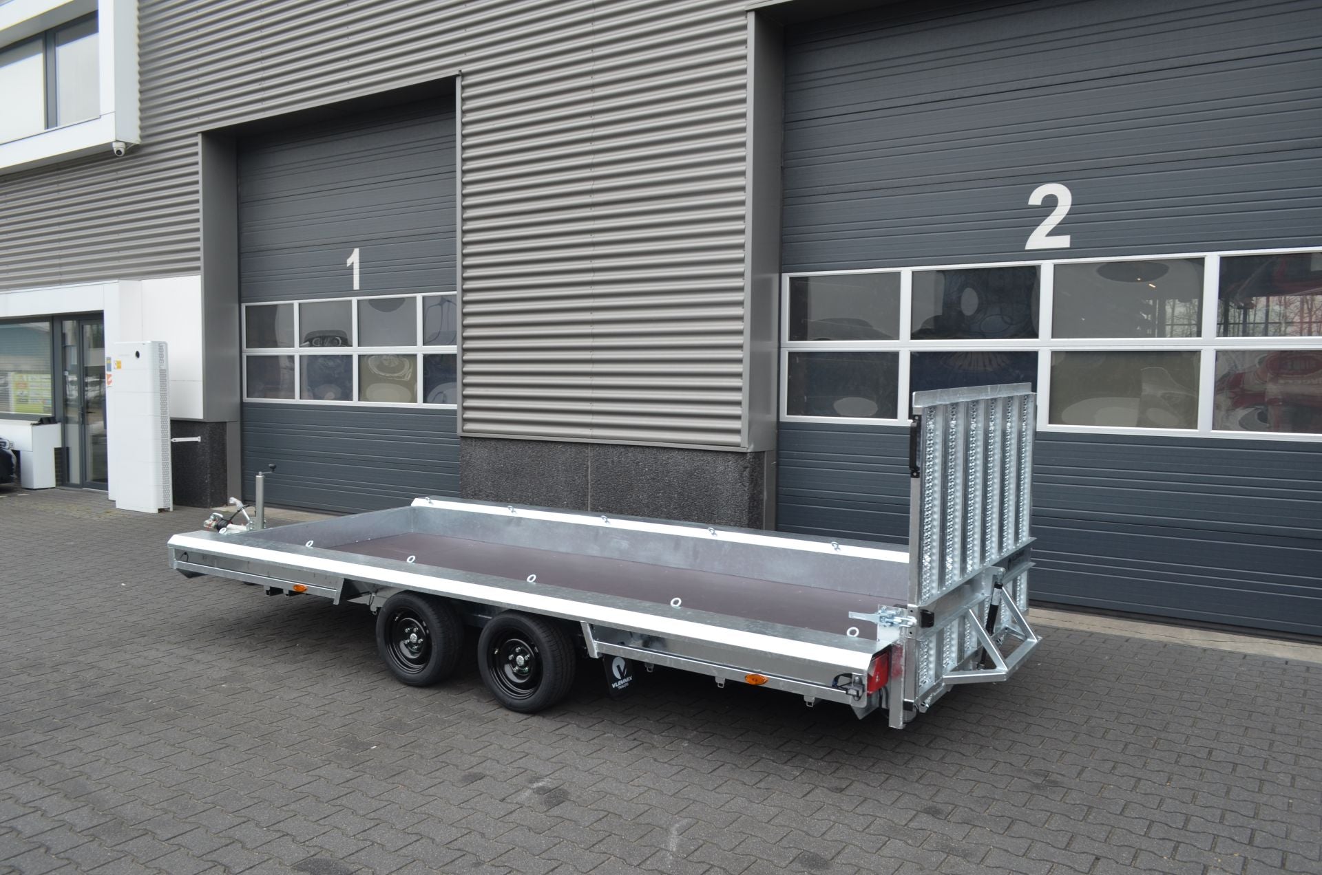 Remolque Portamaquinaria 4,8 x 1,8 m 3500 kg - 2 x ejes 1800 kg