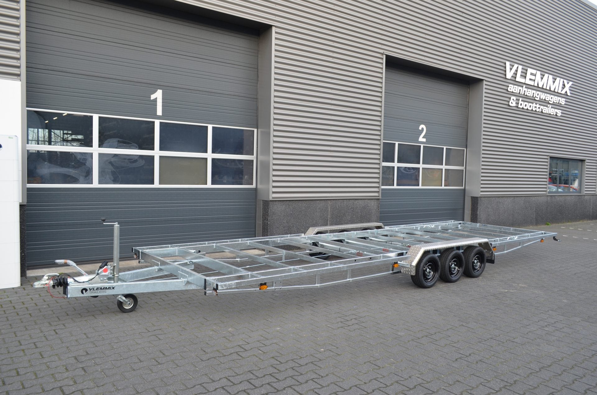 Remolque Tiny House Clásico 8,4 x 2,44 m - 2680 Kg - 3 ejes