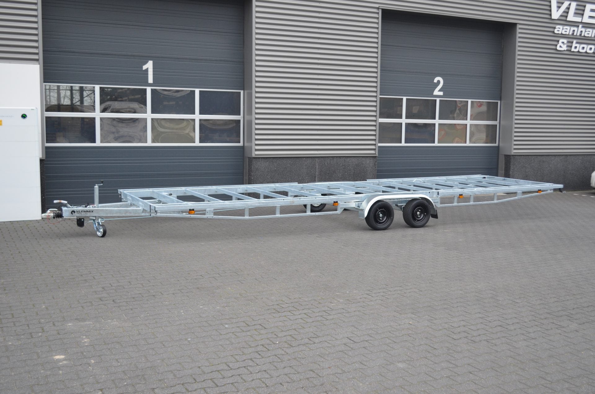 Remolque Tiny House Plataforma 8,4 x 2,44 m - 2800 Kg