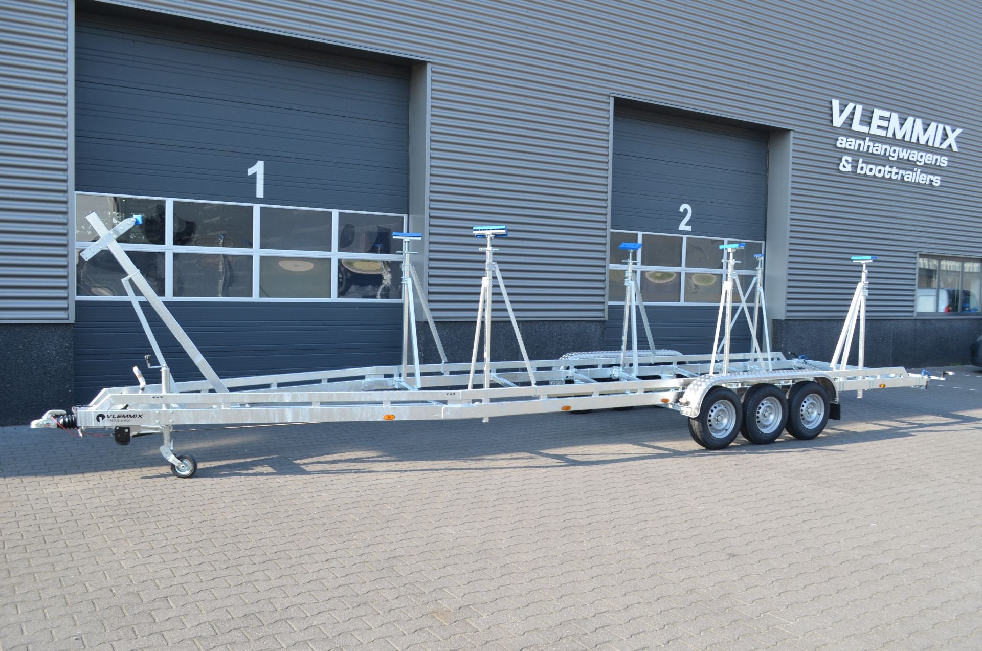 Remolque Velero 8,40 x 2,55 m - 2840 Kg - 3 ejes